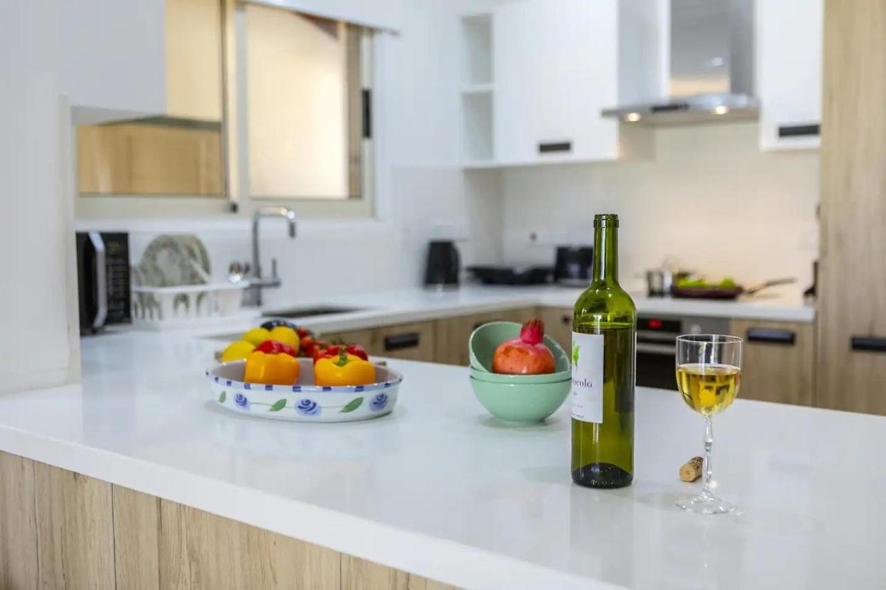 Beachfront Villa Carpe Diem Kiti 外观 照片
