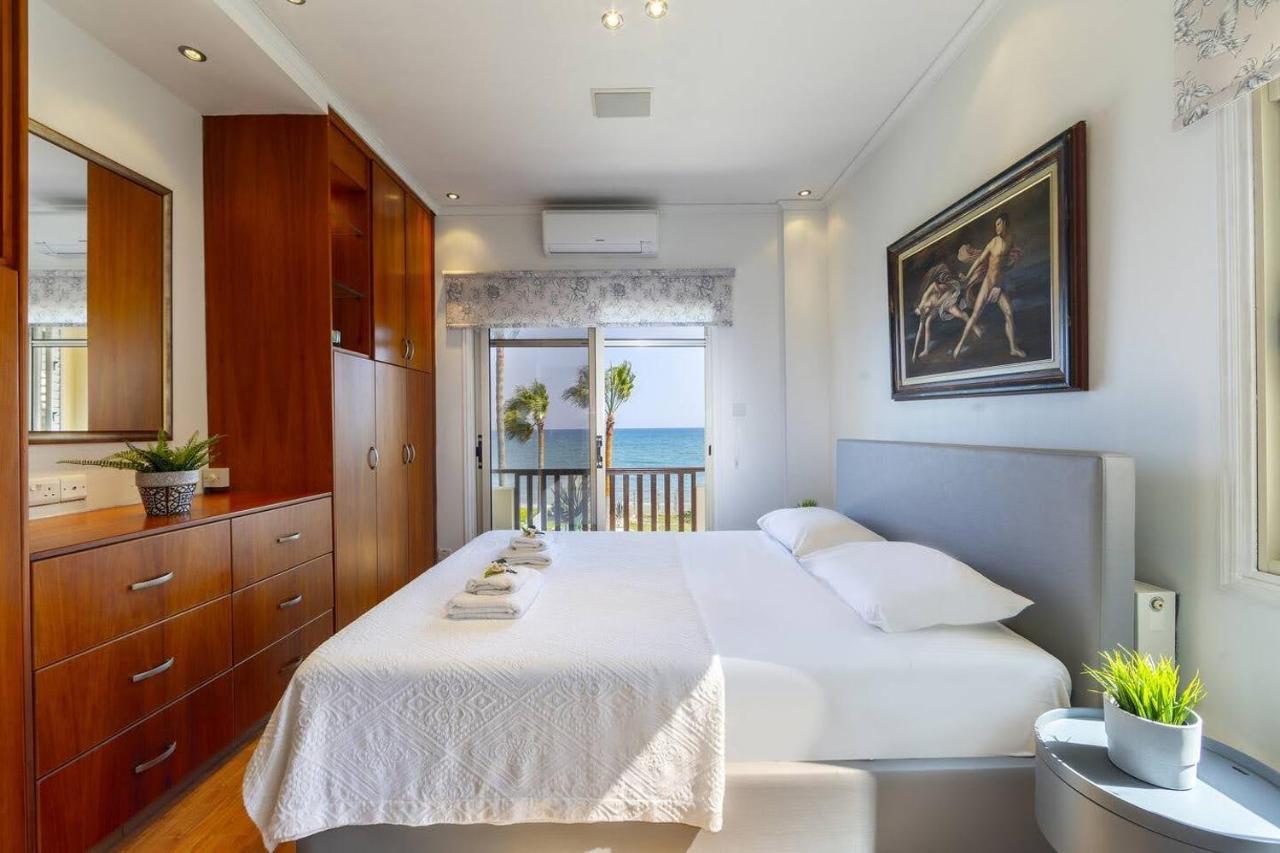 Beachfront Villa Carpe Diem Kiti 外观 照片