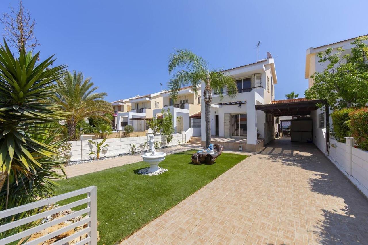 Beachfront Villa Carpe Diem Kiti 外观 照片