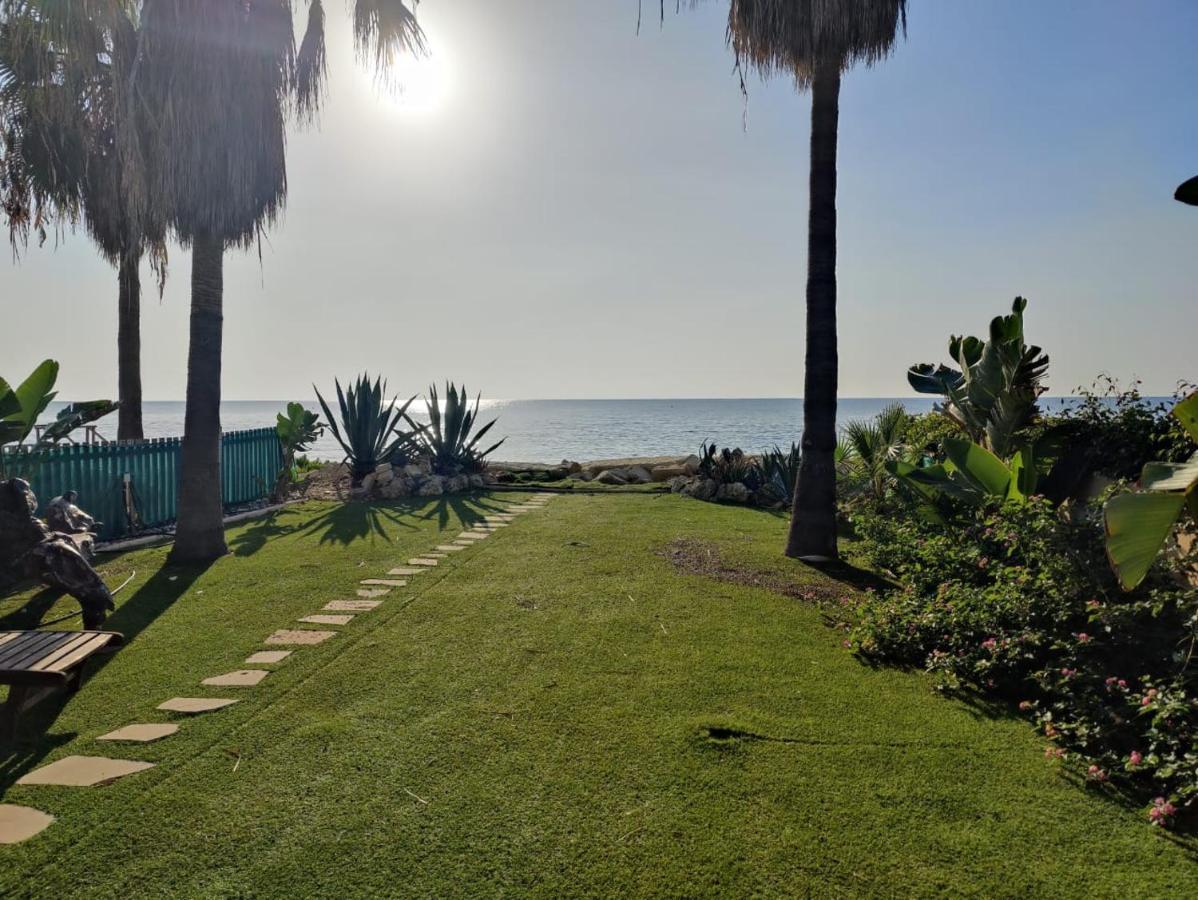 Beachfront Villa Carpe Diem Kiti 外观 照片